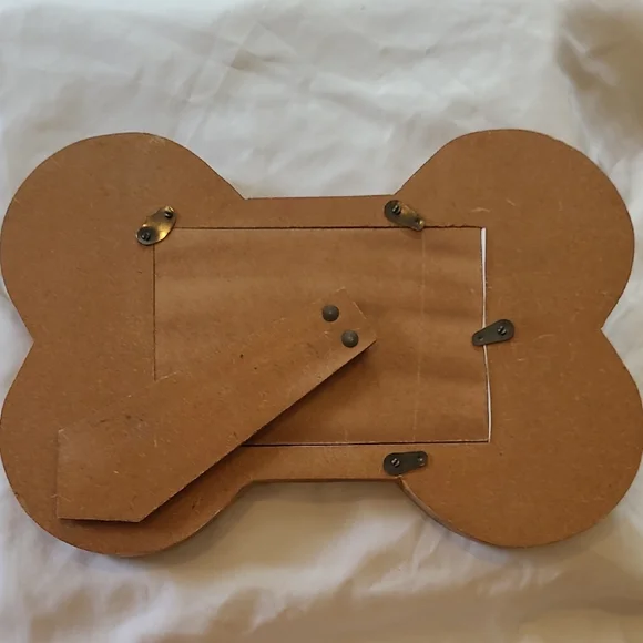 Geometric Bone-Shaped Photo Frame - Picture 4 of 4